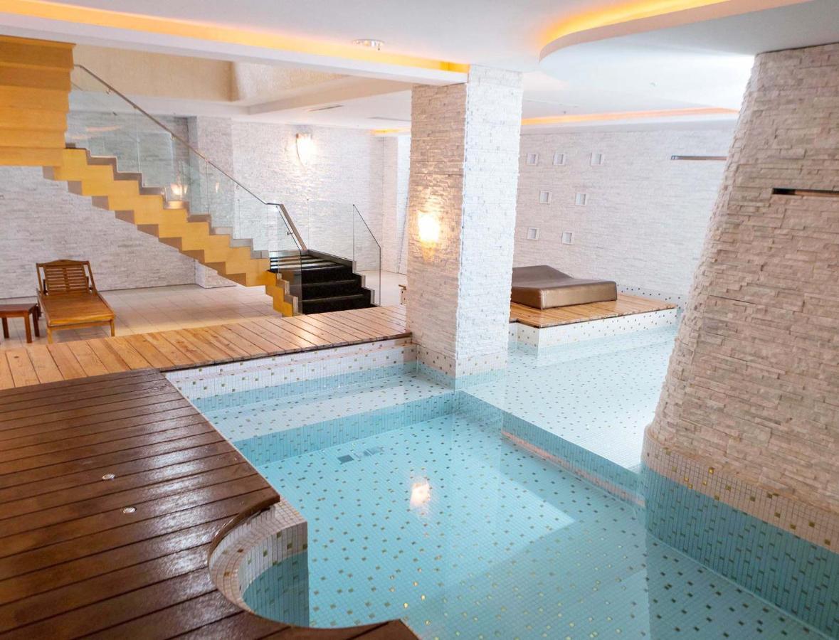 All-Ur Boutique Motel - Taichung Branch Bagian luar foto