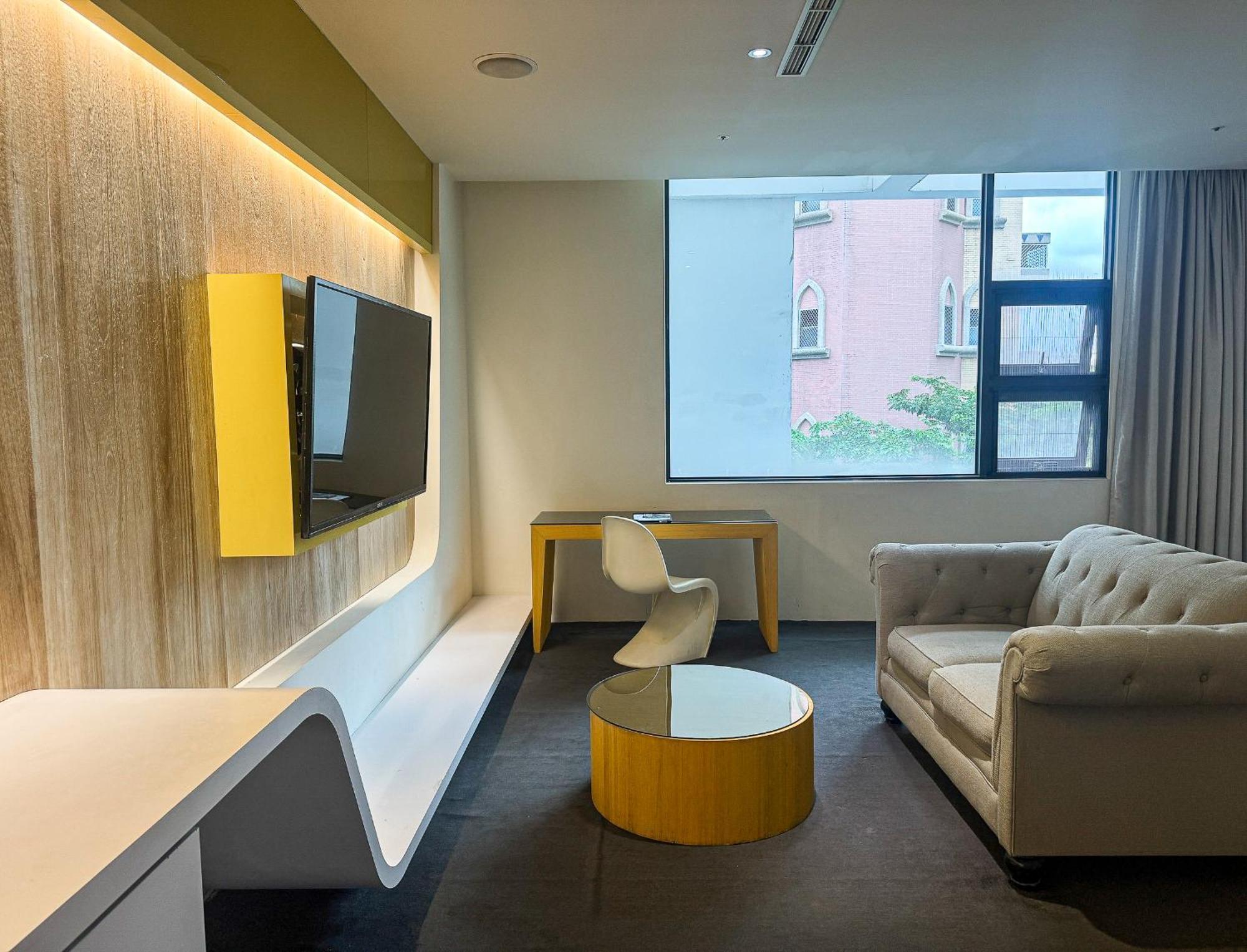 All-Ur Boutique Motel - Taichung Branch Bagian luar foto