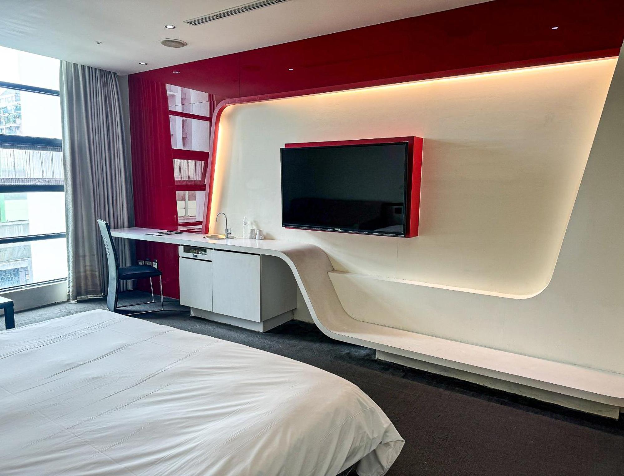 All-Ur Boutique Motel - Taichung Branch Bagian luar foto
