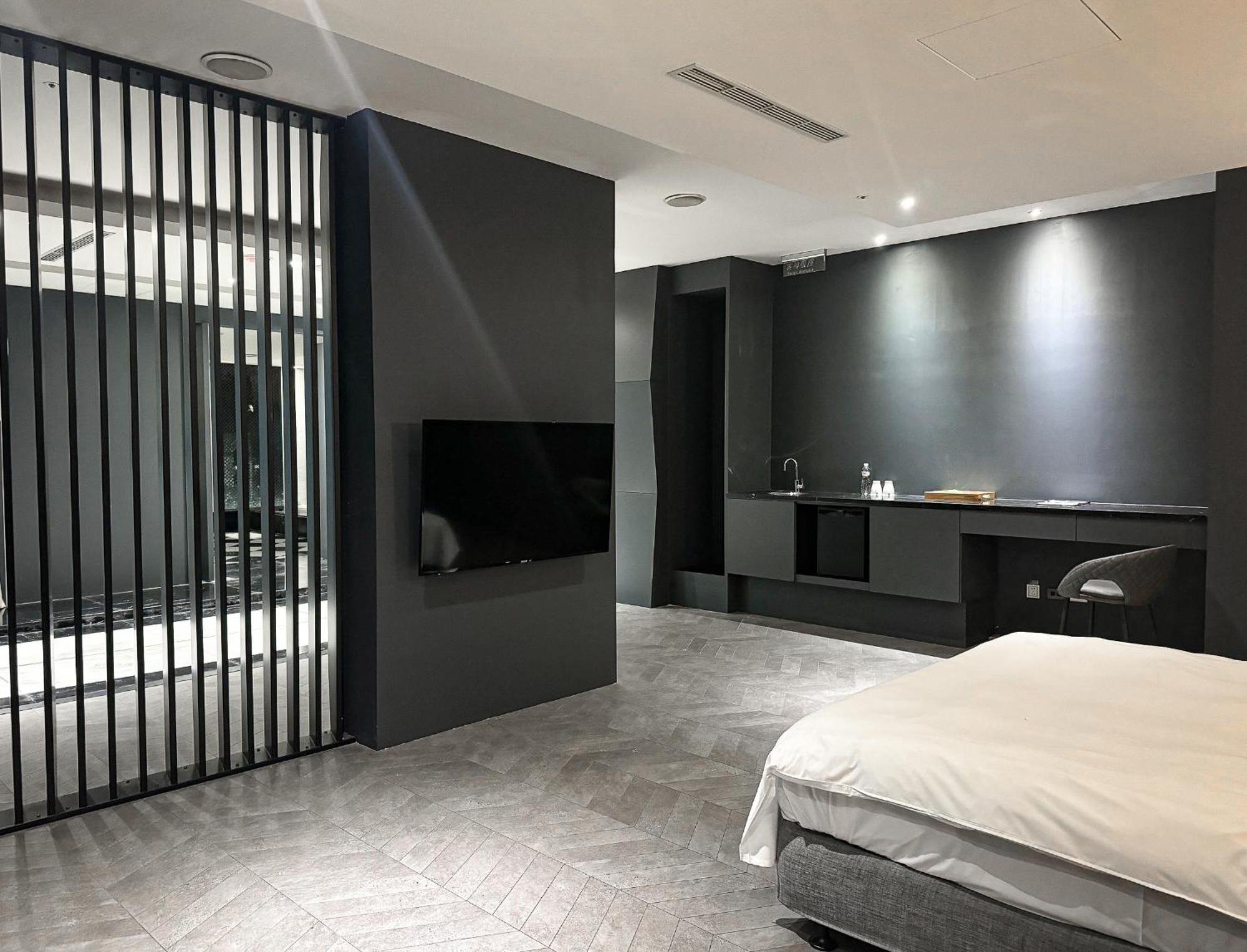 All-Ur Boutique Motel - Taichung Branch Bagian luar foto