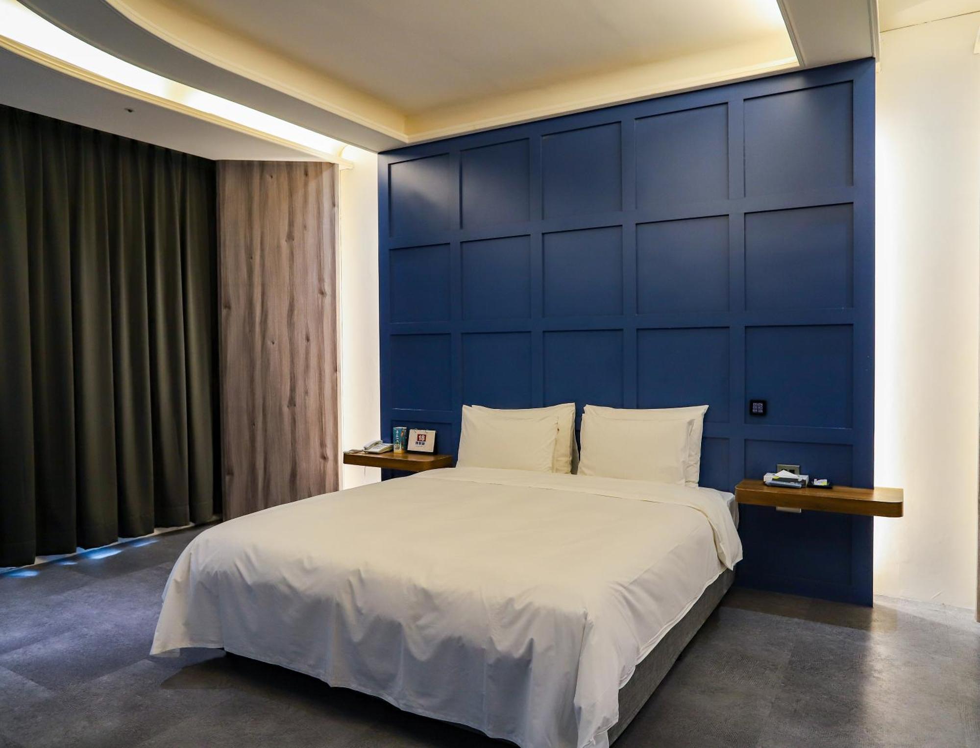 All-Ur Boutique Motel - Taichung Branch Bagian luar foto