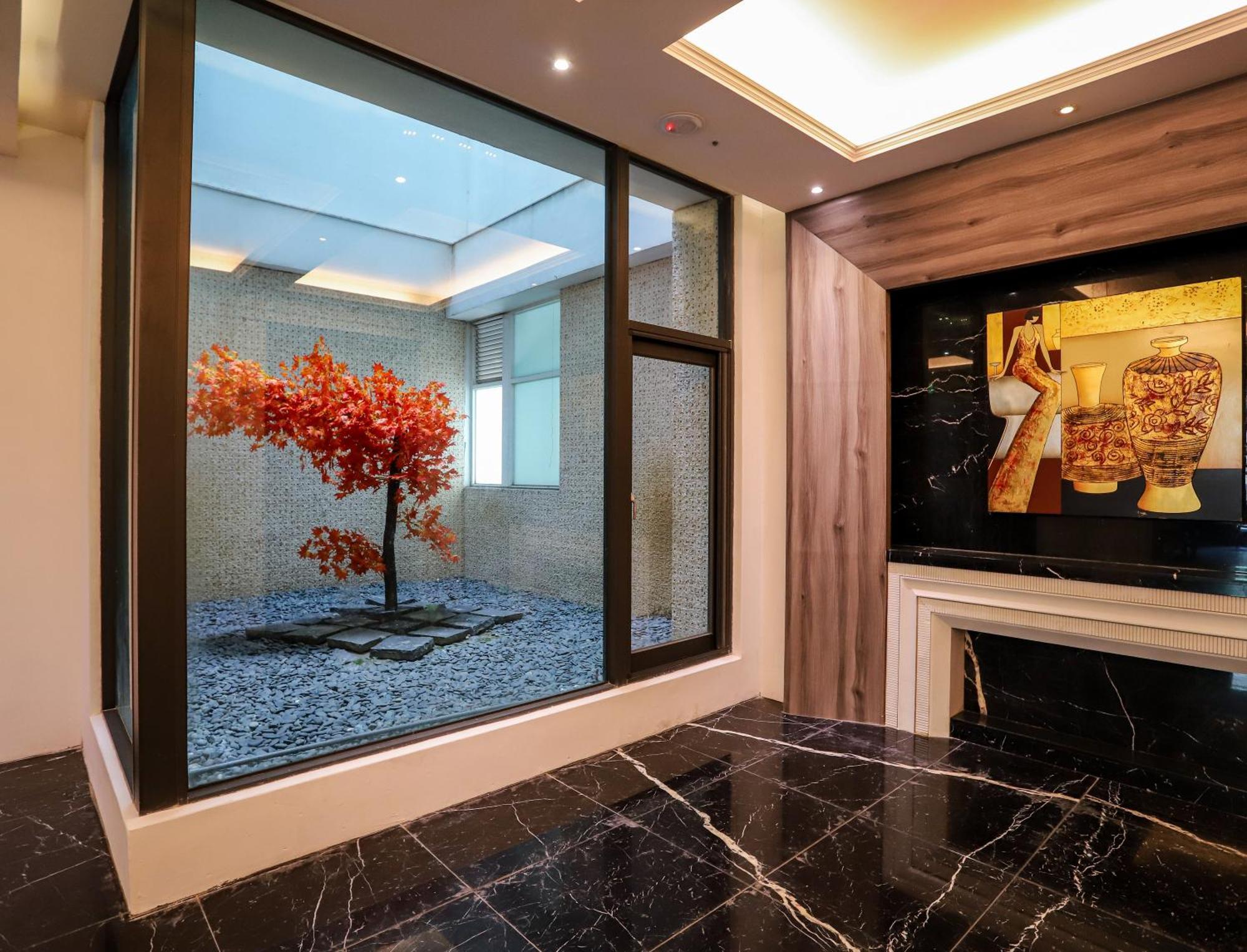 All-Ur Boutique Motel - Taichung Branch Bagian luar foto
