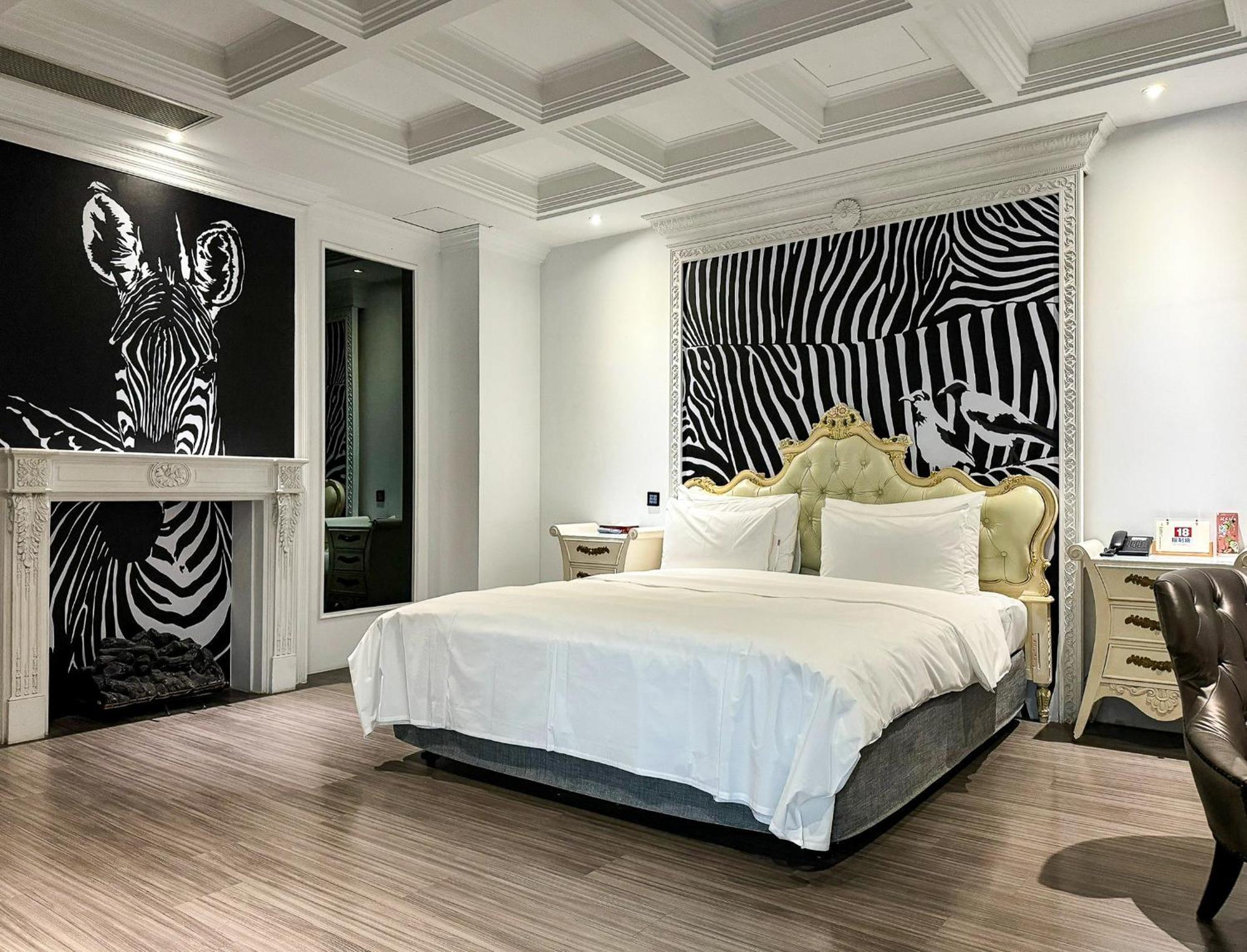 All-Ur Boutique Motel - Taichung Branch Bagian luar foto
