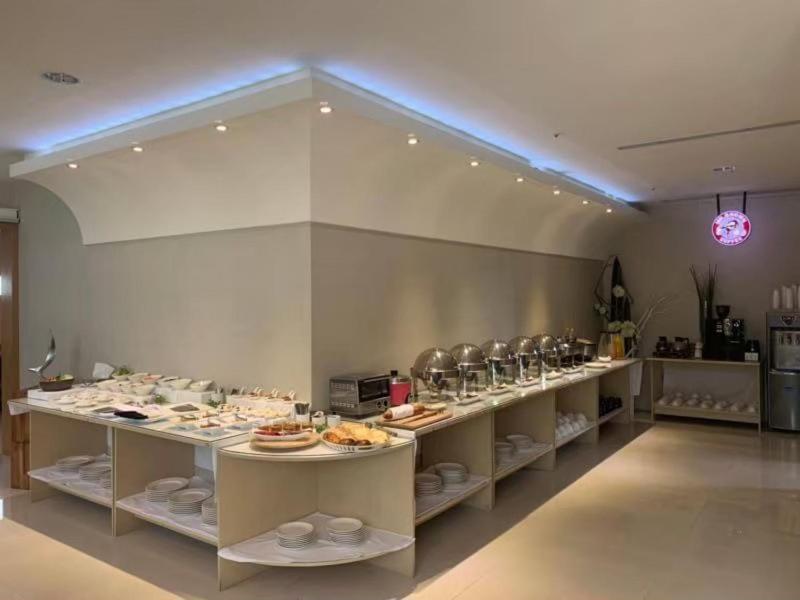 All-Ur Boutique Motel - Taichung Branch Bagian luar foto