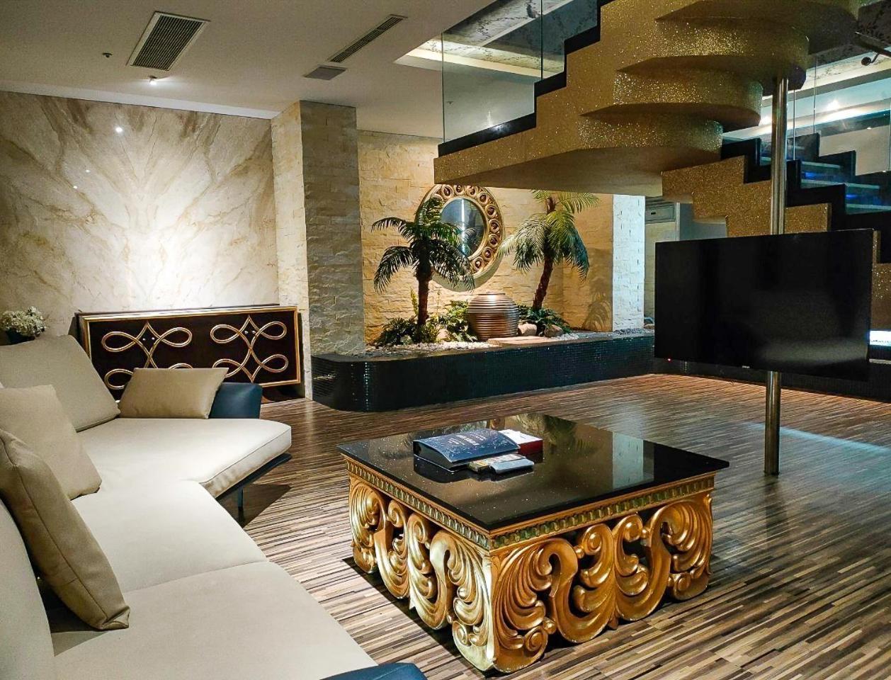 All-Ur Boutique Motel - Taichung Branch Bagian luar foto