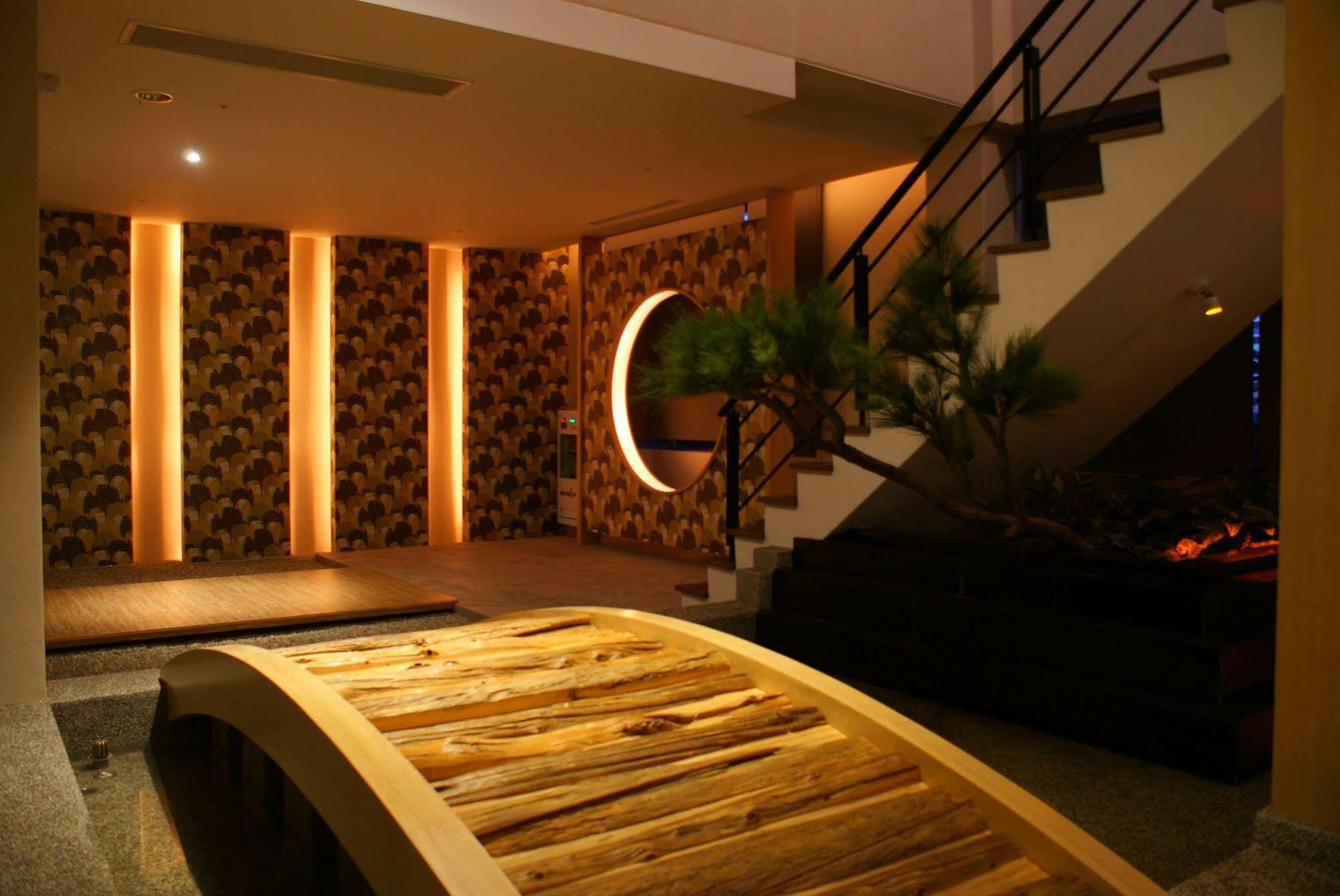 All-Ur Boutique Motel - Taichung Branch Bagian luar foto
